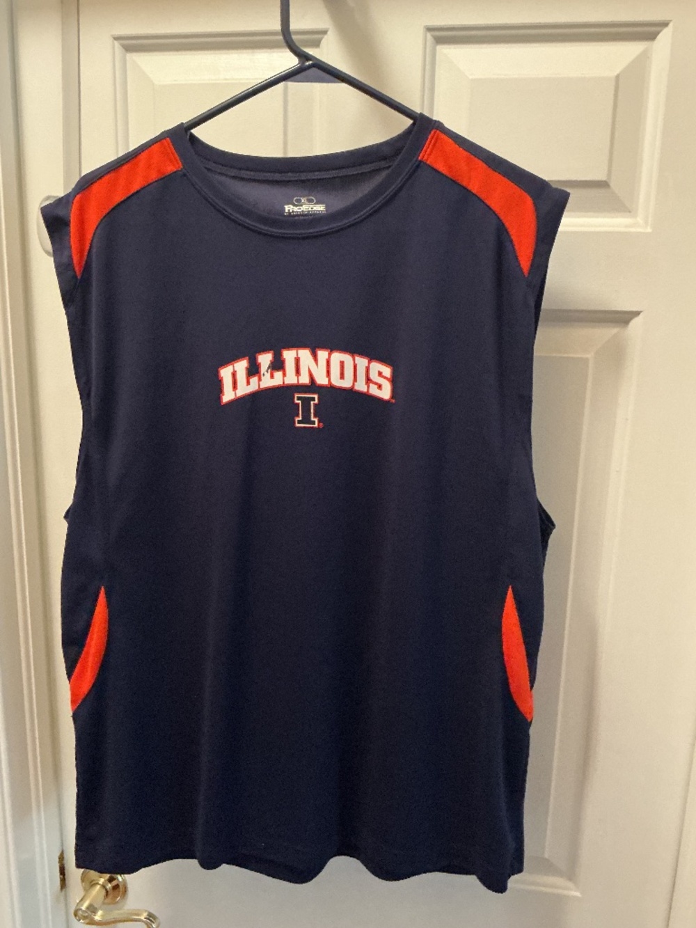 Mens sleeveless performance t-shirt.